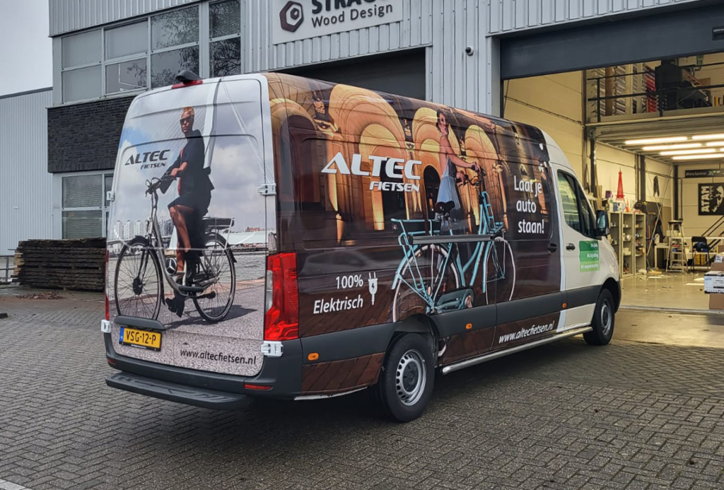 Autobelettering, auto, plakken, folie, wrap