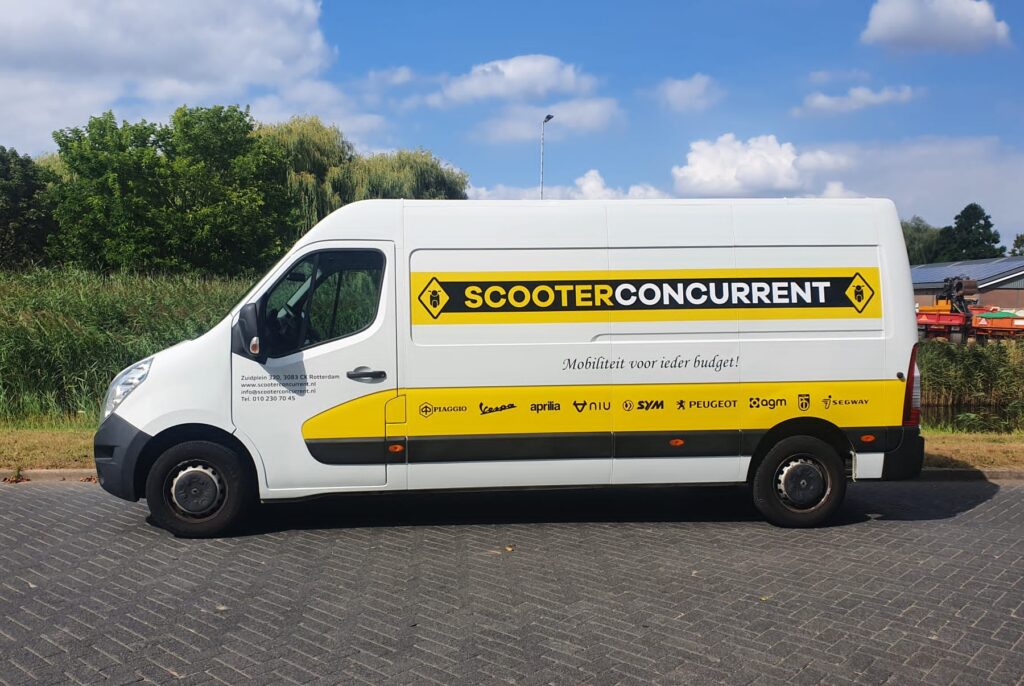 Autobelettering, auto, plakken, folie, wrap