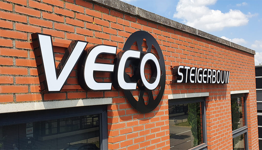 Veco, steigerbouw, gevel reclame, freesletters, doosletters